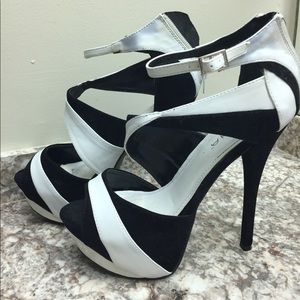Ladies shoes